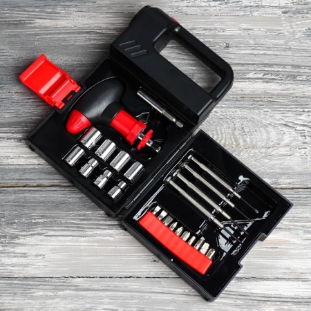 A set of tools in the first aid flashlight, 24 items-6