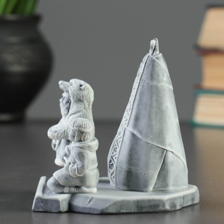 Souvenir "Shaman and Hurt Hunter" 10.5cm-1