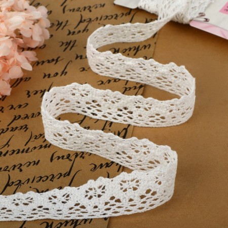 Knitted lace, 27 ± 3 mm × 2.7 ± 0.5 m, white color