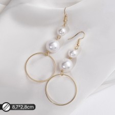 Earrings with pearls 