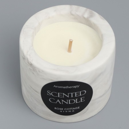 Candle in concrete aromatic "peach", soy wax-5