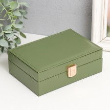 Casket to the leatherette for jewelry 