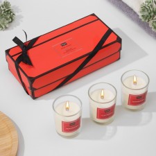 A set of fragrance candles 
