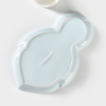Tea couple ceramic "leaf", 3 objects: a cup 320 ml, a saucer 25.5 × 16 cm, a spoon, the color of the blue-7