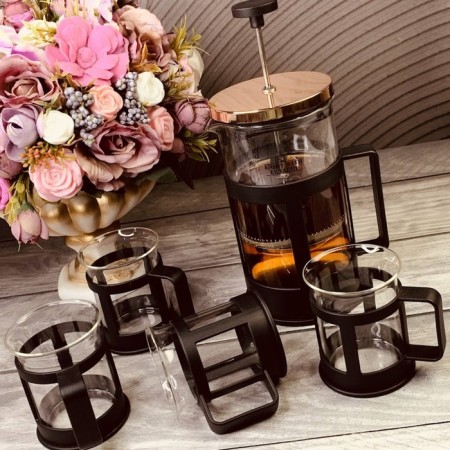 French press and 4 cups Lenardi, 1 l