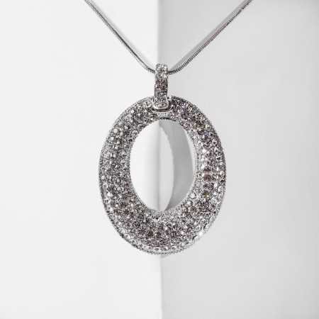 Pendant "Date" oval compacted, white color in silver, l = 70