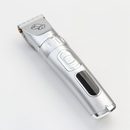 Battery haircut for animal haircuts, charging from USB charging