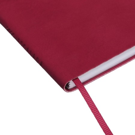 The weekly dated 2025, Escalada, 175 x 95 mm, soft cover with artificial leather, 64 sheets, pancake embossing, block 70, red-3