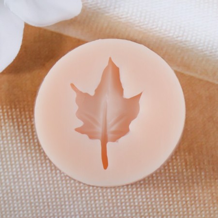 Mold Silicone "Lapel Leaf" 2x2.9x0.3 cm-1