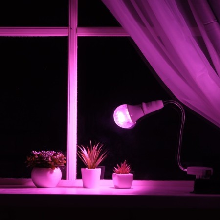 Lamp for plants 15 watts, 12 μmol/s, flexible leg 30 cm, off on the case