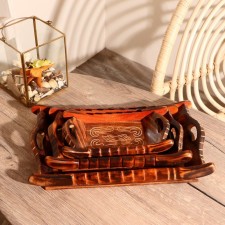Set of trays 