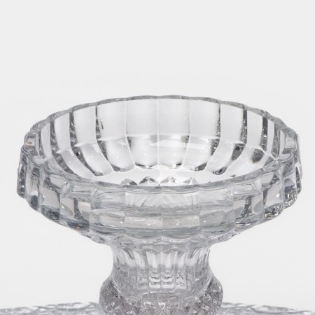 Glass vase on the Mey-Ji leg-3