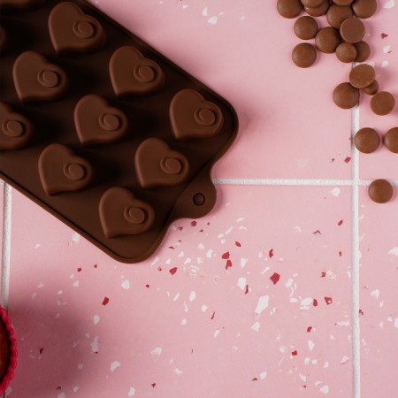 Form for chocolate of the share "Heartburn", silicone, 21.5 × 11 × 1.5 cm, 15 cells, brown color-5