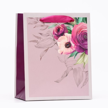 Gift package "Flower composition", 18 x 22.3 x 10 cm