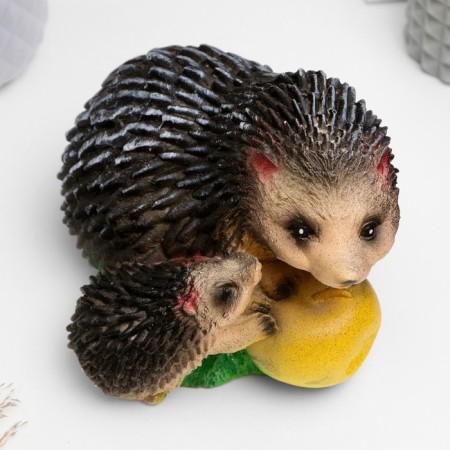 Piggy bank "Two hedgehogs" 18x15x14cm-3