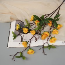 Artificial flowers 