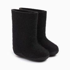 Baby boots with rubber sole, black color, size 26