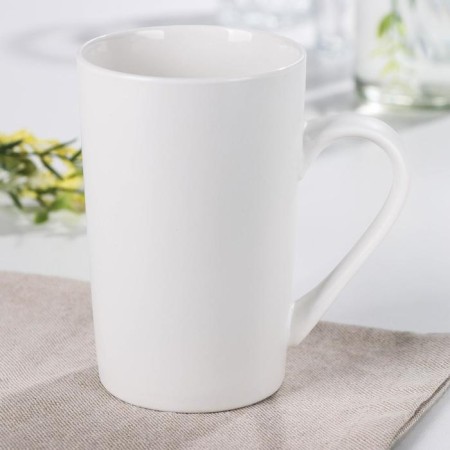 Porcelain share mug "Bear in love", 380 ml, white color-1