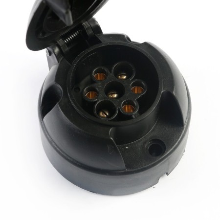 The connector of the trailer is plastic-3