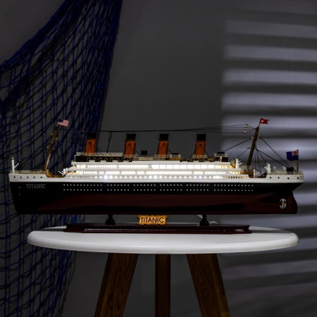 Sugrian ship "Titanic" 60*23*7cm-1