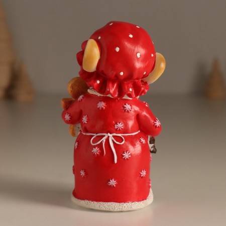 Polystone souvenir "Mouse in red with a white apron, with ginger liver" 7x5.5x11.5 cm-2