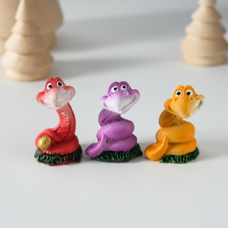 Polystone souvenir "Good snake" mix 2.5x2.5x4 cm