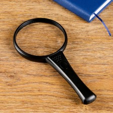 Classical magnifier 2x, 4x, d = 8.5 cm, with backlight,