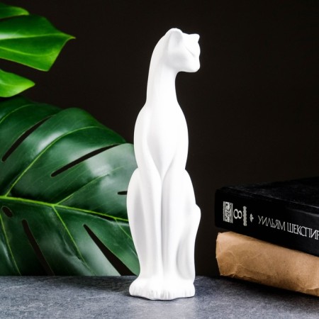 Figure "Cat sits" 20x7x7cm-1
