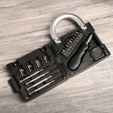 A set of tools in the Castle "Defender", 18 items-6