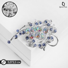 Brooch 