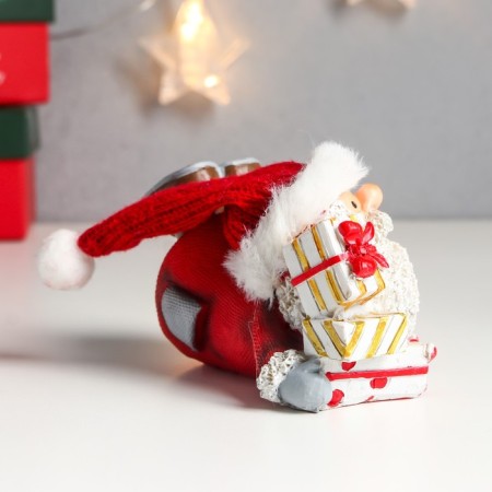 Polystone souvenir "Grandfather Moroz in a red outfit with a curly beard" MIX 10.5x6.5x5.2 cm-6