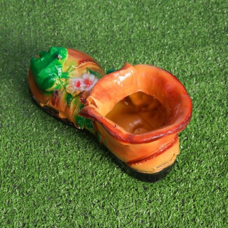 Figure pot "Bashmak with frogs 28*14*14cm-1