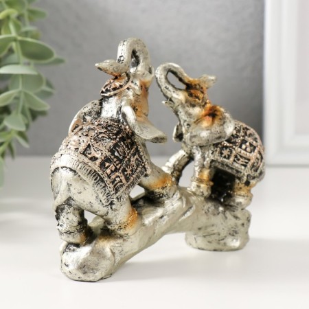 Polystone souvenir "Elephants on a stone with blankets with cave drawings" 11x11x3.5 cm-1