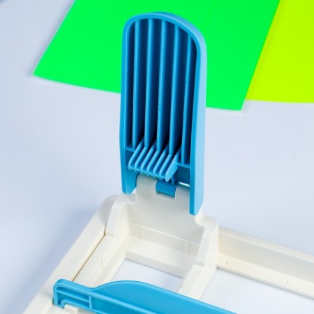 Device-holder for a curly hole hole for the edge-2