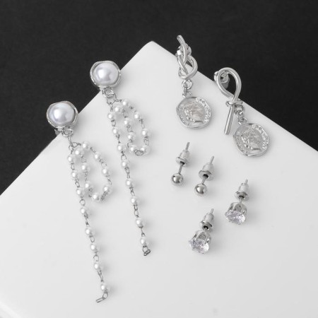Pusets 4 pairs of “Magic” medallions and scattering pearls, white color in silver-1