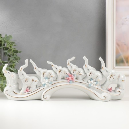 Souvenir Ceramics "Seven Elephants on the Wave" White 13x33.7x7.5 cm