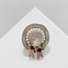 Brooch 