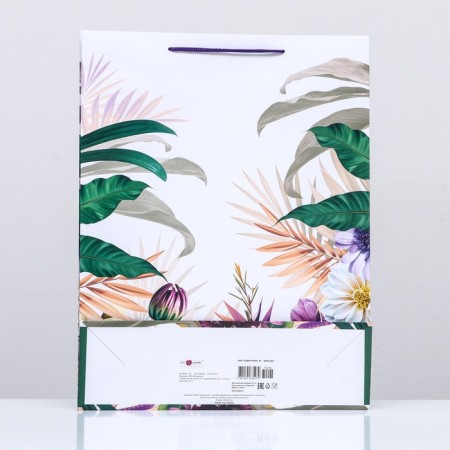 Gift Package "Spring Cuts", 42.5 x 33 x 10 cm-1