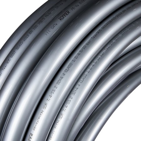 Pipe made of steamed polyethylene rommer, pex-a, d = 32x4.4 mm, oxygen layer, bay 50 m-2