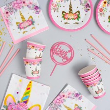 Set of dishes 