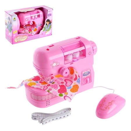 Household appliances sewing machine "for the princess", the paw moves