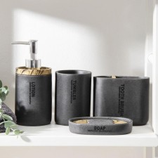A set of accessories for the bathroom 