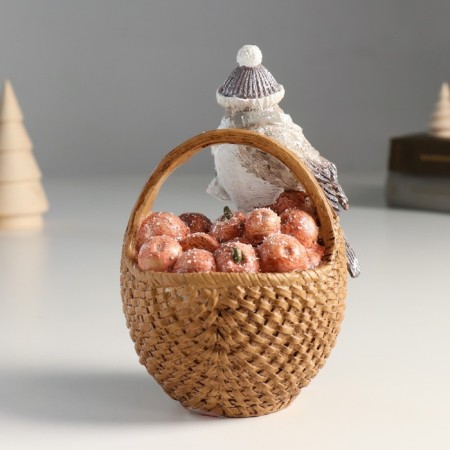 Piglite Polystone "Vorostone" in a scarf and hat, on a basket with apples "11x10.5x15.5 cm-2