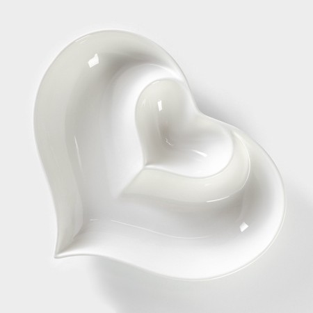 Ceramic dish with sauce "Heart", 28 × 22 × 4 cm, white color