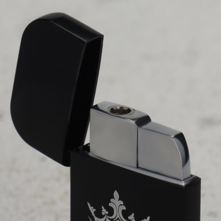 Gas lighter "King" 6 x 3.5 cm.-3