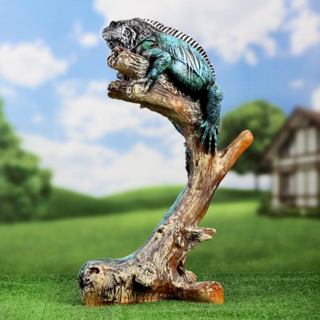 Garden figure "Iguan on the branch" 30x25x55cm-1