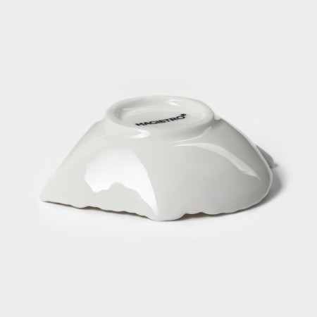 Porcelain dish Magistro "leaf", 9 × 8 cm, white color-3