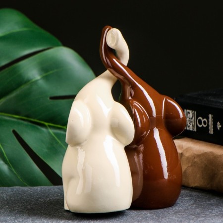 Figure "A couple of elephants" Milk/chocolate, 7x12x16cm-2