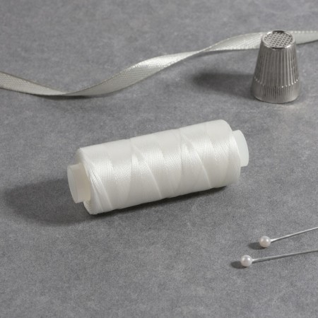 Threads 50k, 200 m, white color No. 0101-1