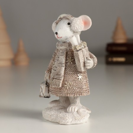 Polystone souvenir "White mouse with purchases in the hands" 5.5x4x10 cm-3